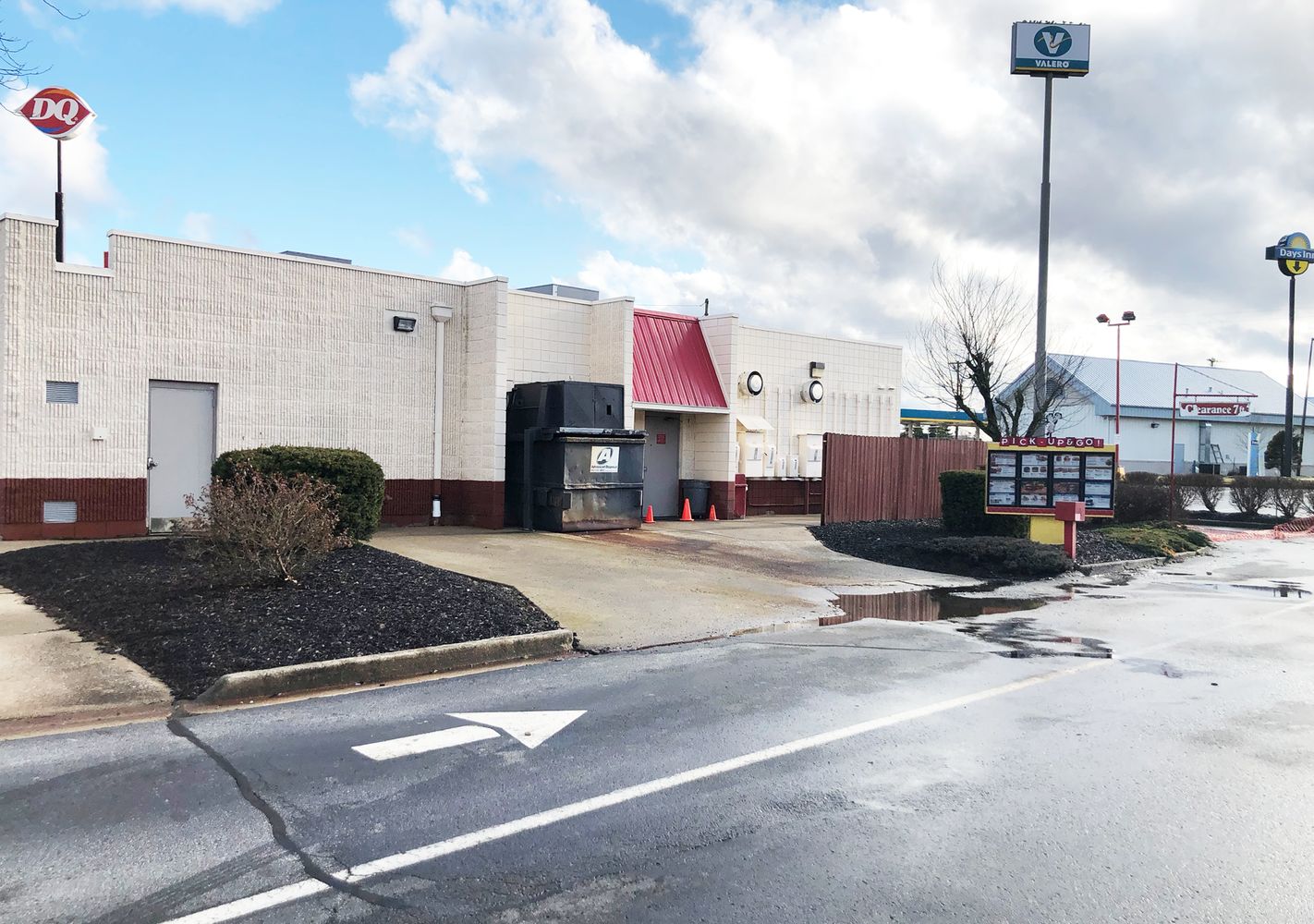 Freestanding Restaurant: 136 N Keeneland Dr, Richmond, KY 40475